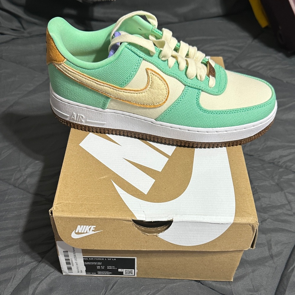 Nike Mint Green and Cream Sneakers